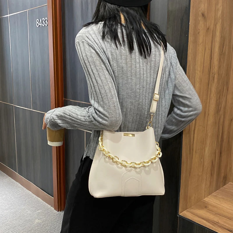 Shoulder Bag Ladies All-match Chain Bucket Messenger Handbag PU Large Capacity B