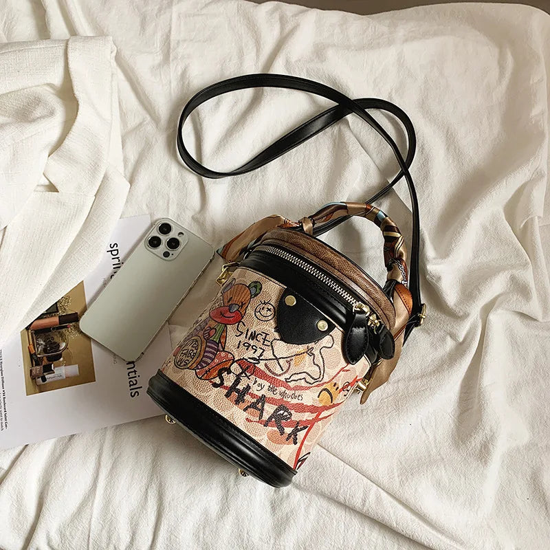 Cartoon Tote Bag Bear Graffiti Bucket Bags for Women