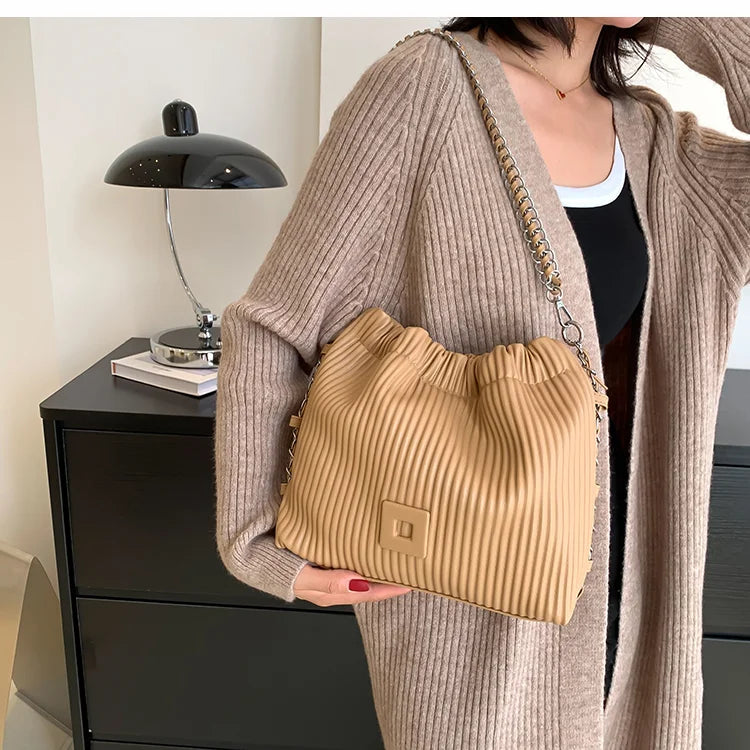Chain Handbag Pleated Shoulder Bag for Women Clutch Purses Crossbody Bag