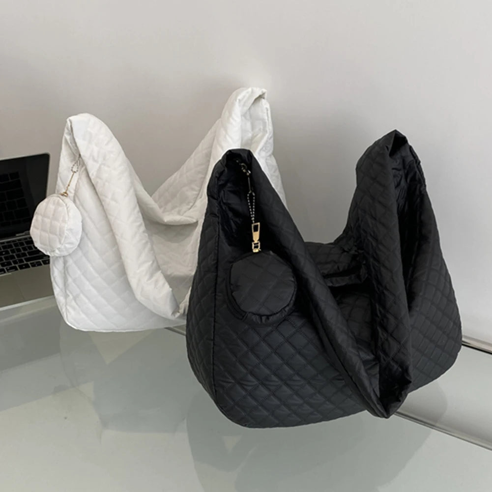 Lattice Pattern Shoulder Bag with Large Capacity