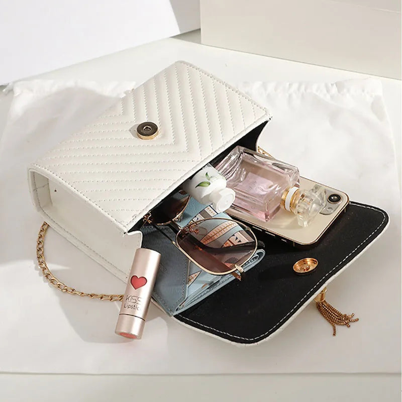 Rhombus Chain Ladies Bag Small Messenger Bag V Letter Tassel Crossbody