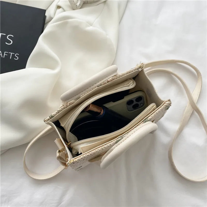 Summer Bohemia Women Straw Handbag Flower Embroidery Purse Rattan Handbags