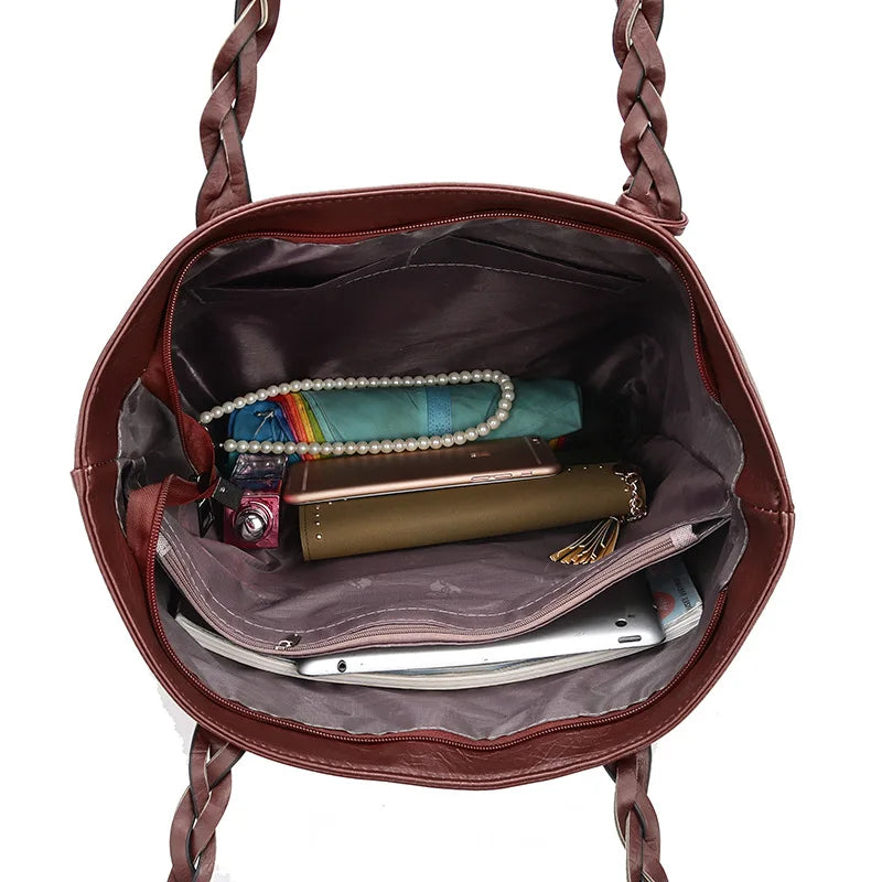 Women's Tassel Bag Large Capacity Shoulder Bag Retro Style