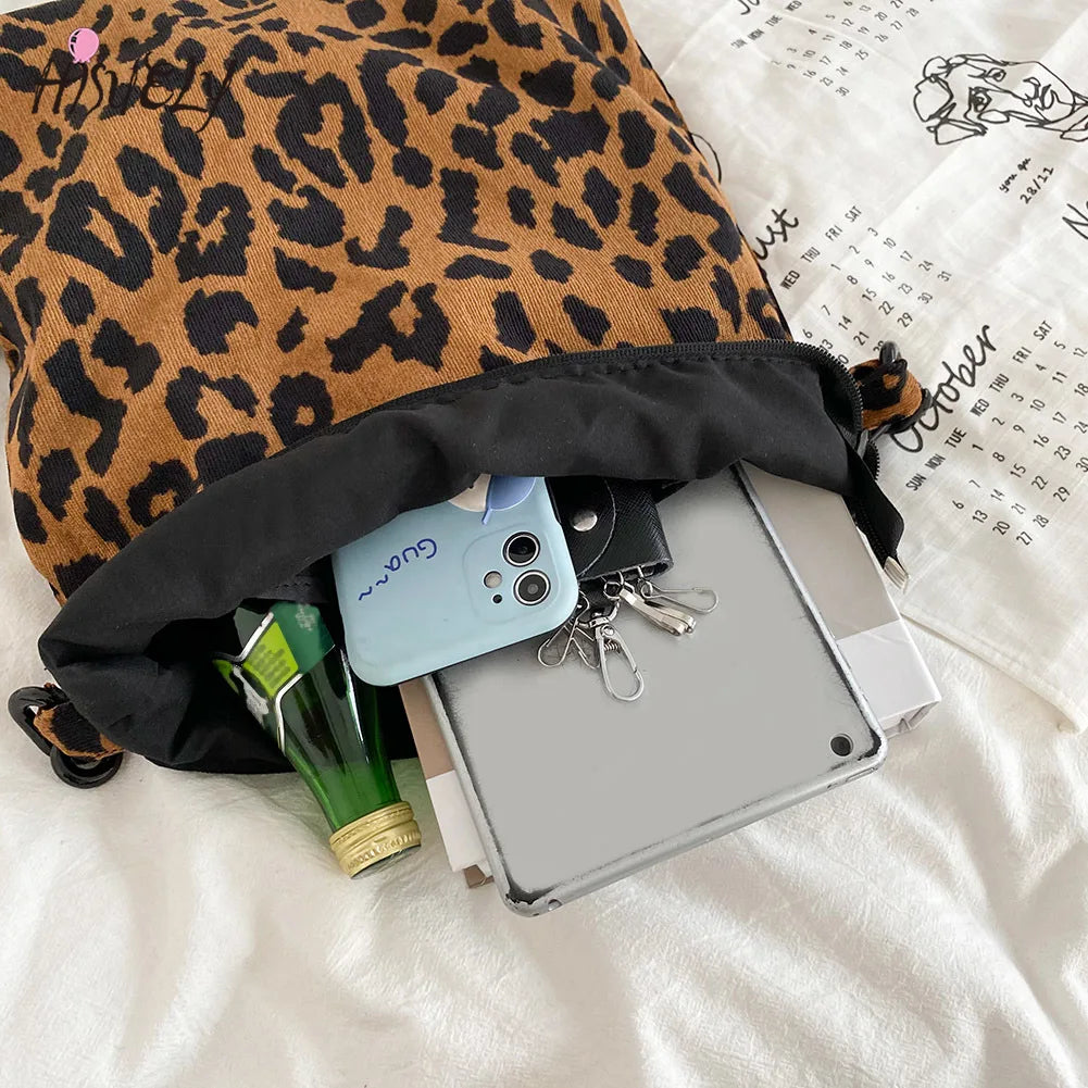 Leopard Pattern Corduroy Shoulder Bag with Thick Chain - Women's Retro Handbag