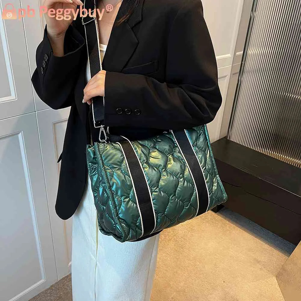 Fall Winter Quilted Shoulder Handbag Large Capacity Portable Travel Crossbody