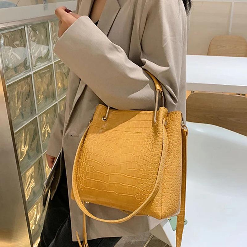 Bucket Bag Large Capacity PU Shoulder Messenger Bag Lady Handbag