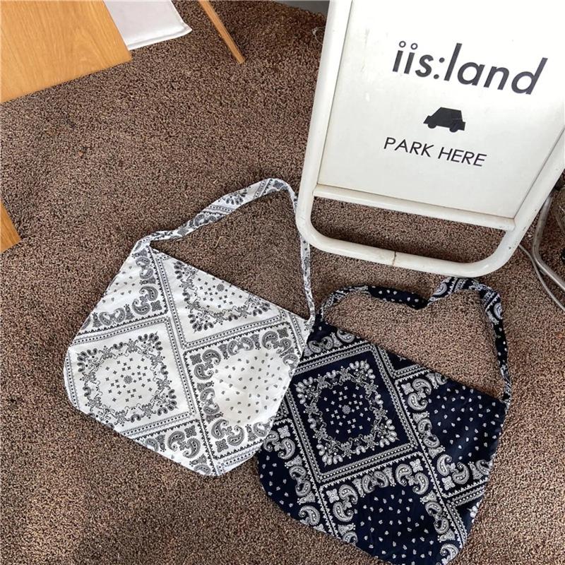 Casual Canvas Shoulder Bag Magnetic Closure Satchel for Women
