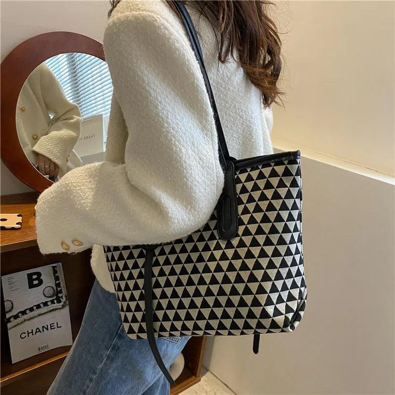 Casual Large Capacity Tote Handbag for Women Autumn Winter