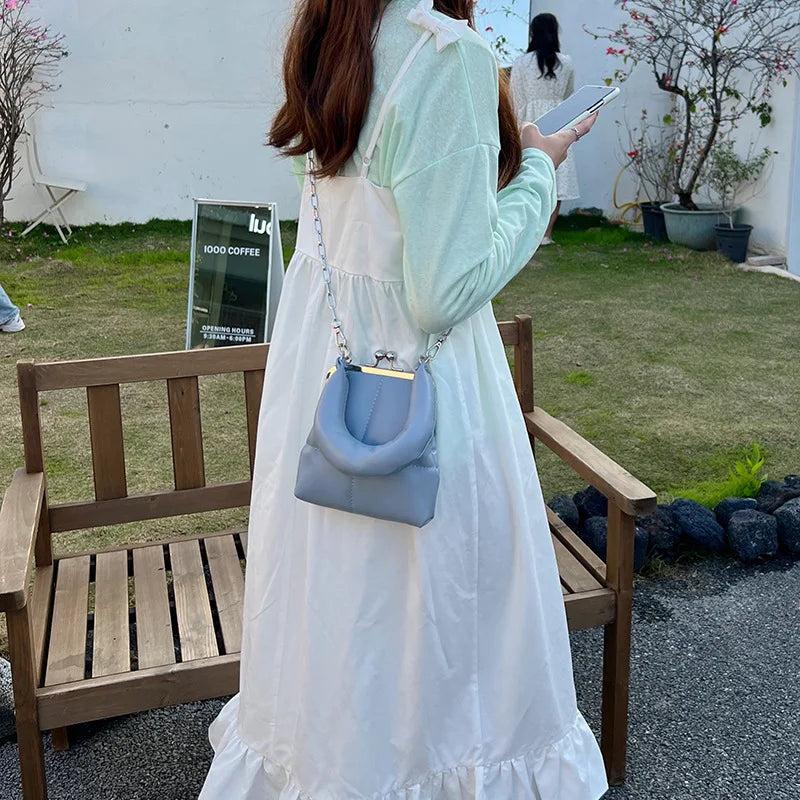 Casual Chain Shoulder Bag with Metal Clip Opening