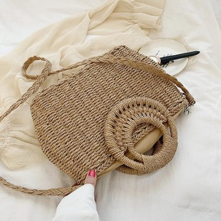 British Style Small Messenger Bag for Women Straw Shoulder Handbag