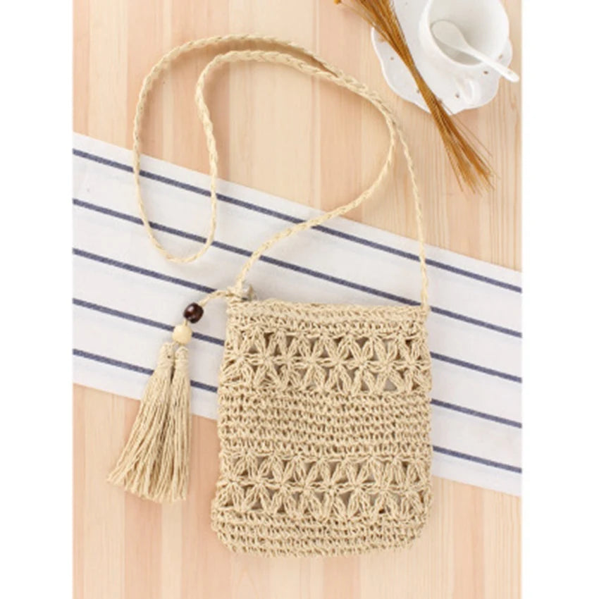British Hollow Tassel Straw Bag Hand-Woven Beach Bag