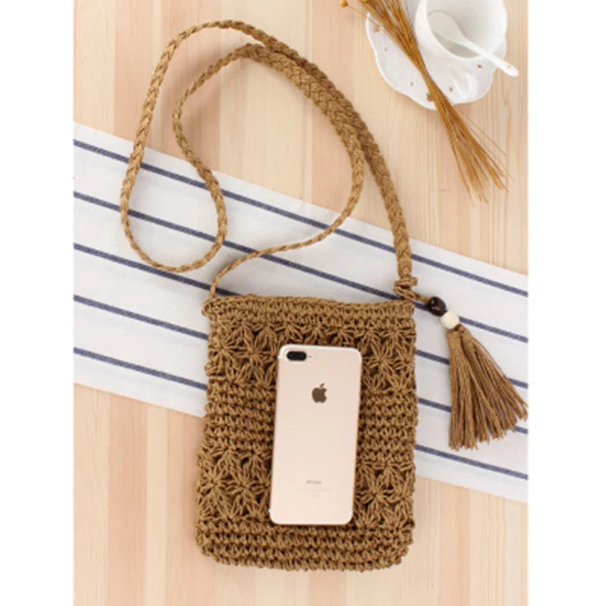 British Hollow Tassel Straw Bag Hand-Woven Beach Bag