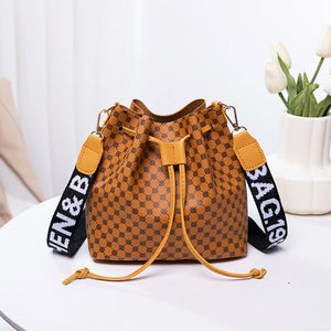 Bucket Bag Temperament Female Large Capacity Personality Drawstring Commuter Bag