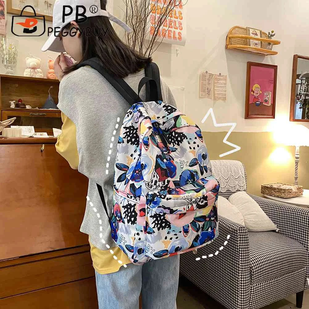 Casual Graffiti School Bags for Girls Multi-layer Pockets Nylon Knapsack