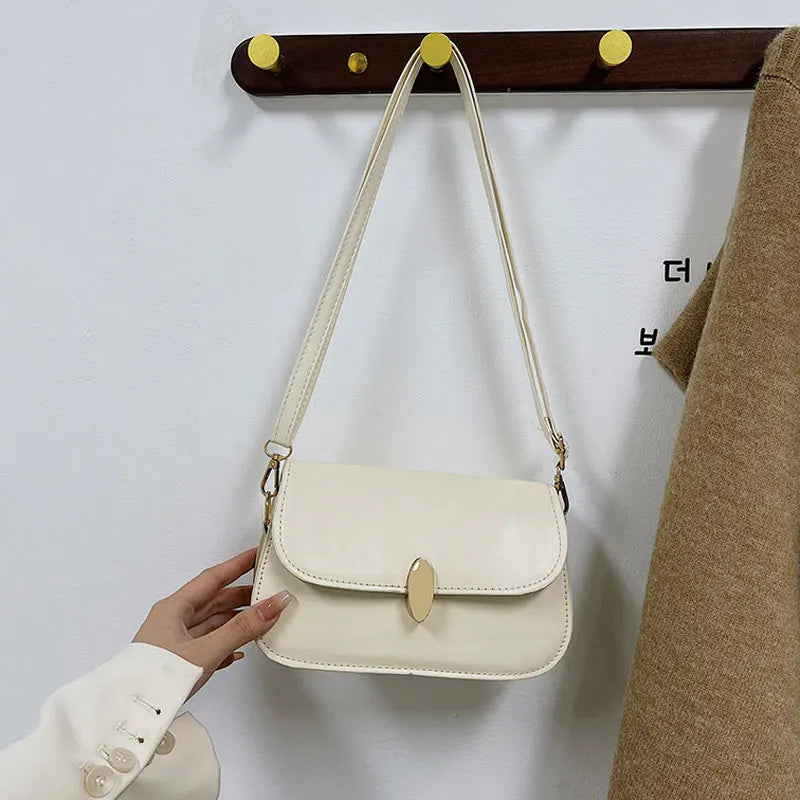 Soft Leather Shoulder Bag for Women Retro Crossbody Saddle Small Bag