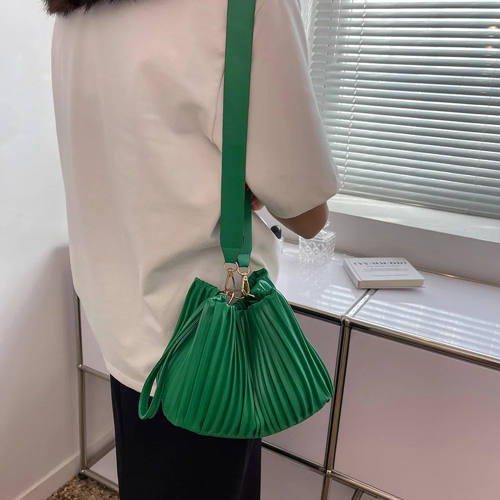 Casual Ladies Crossbody Bag Bucket Shape PU Leather Pleated Zipper Bag
