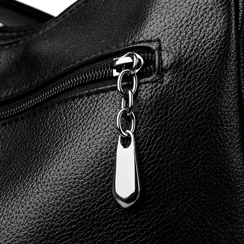 Elegant Crossbody Bag for Women in PU Leather