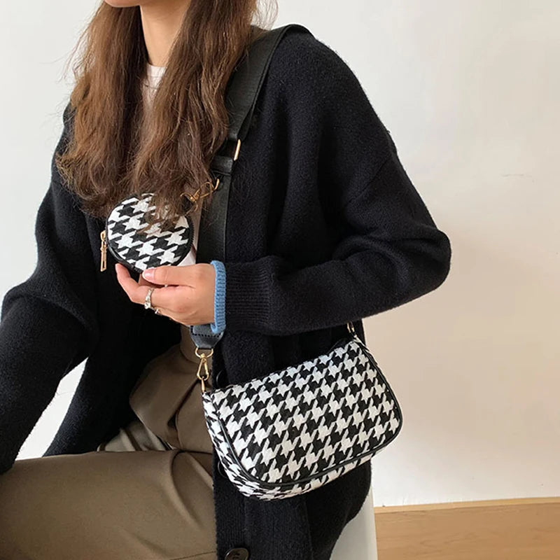 Vintage Plaid Shoulder Bags with Mini Round Purse Pendant