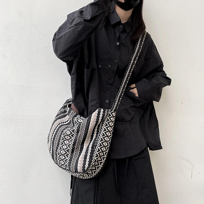 Casual Canvas Messenger Bag Women Large Capacity Zipper Crossbody Bag