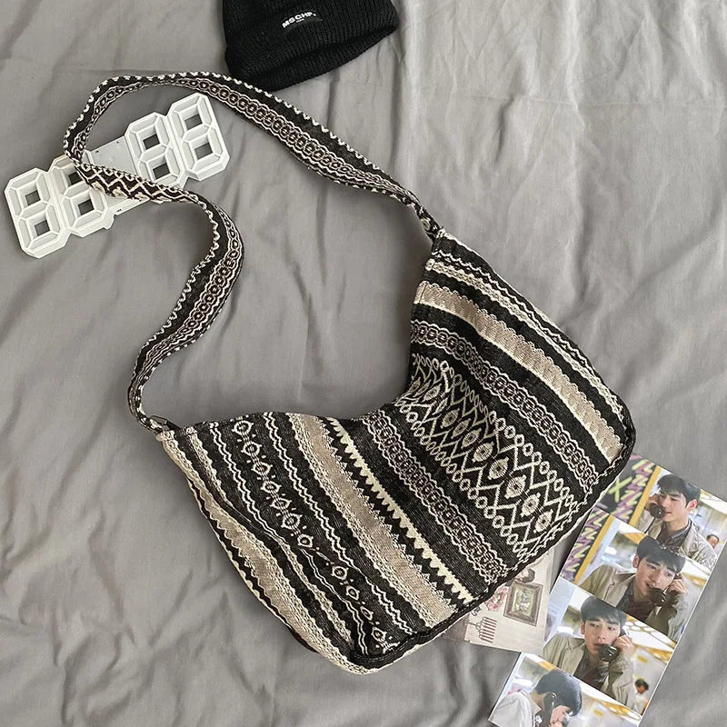 Casual Canvas Messenger Bag Women Large Capacity Zipper Crossbody Bag