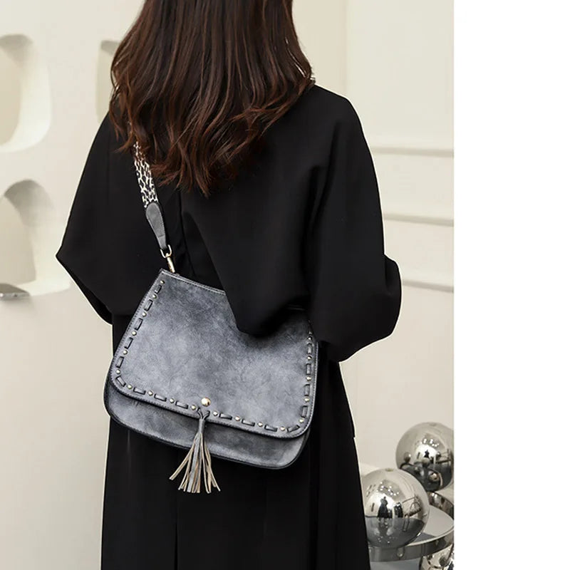 Retro Shoulder Bag with Tassel, European & American Style