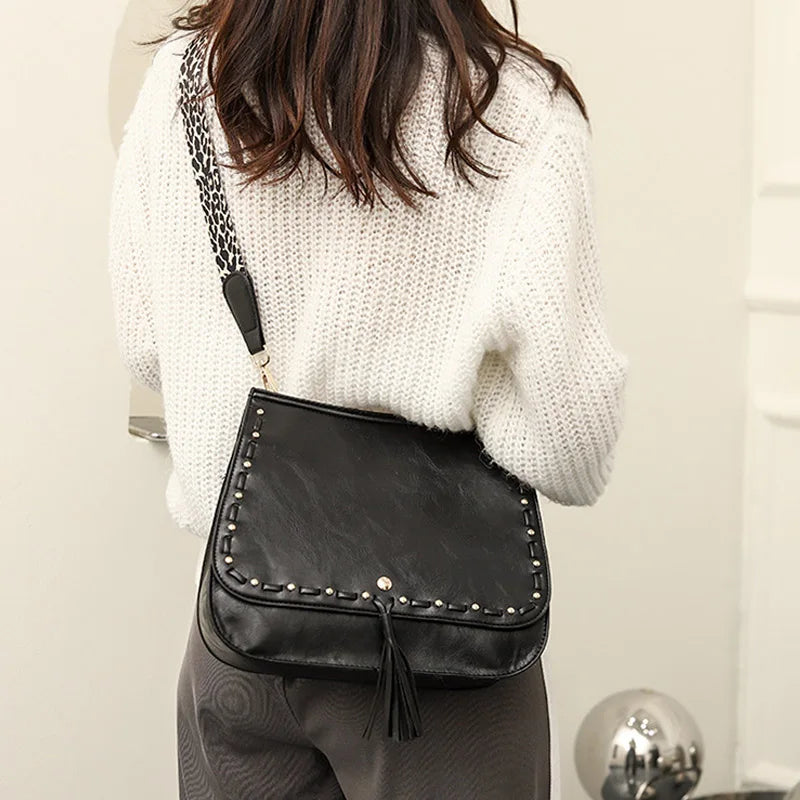 Retro Shoulder Bag with Tassel, European & American Style