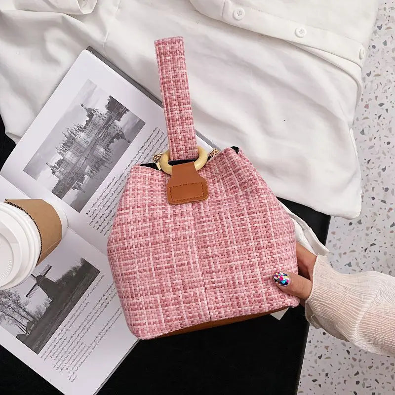 Women's Summer Woven Bucket Bag Casual One-Shoulder Messenger Chain Bag