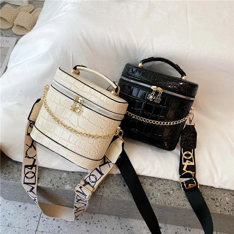 Crocodile Pattern Texture Bucket Bag with Shoulder Strap