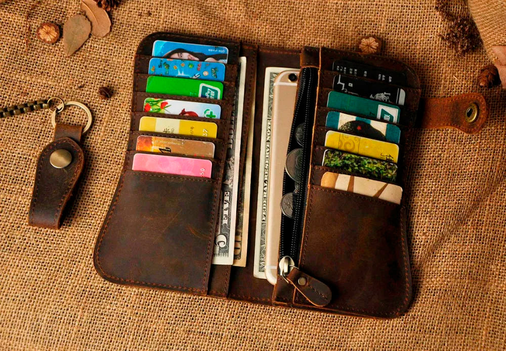Famous Dargon Emboss Checkbook Iron Chain Organizer Wallet