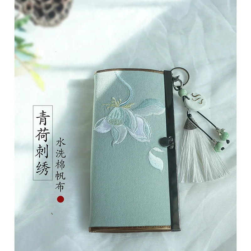 Ancient Chinese Style Embroidered Ladies Clutch Wallet