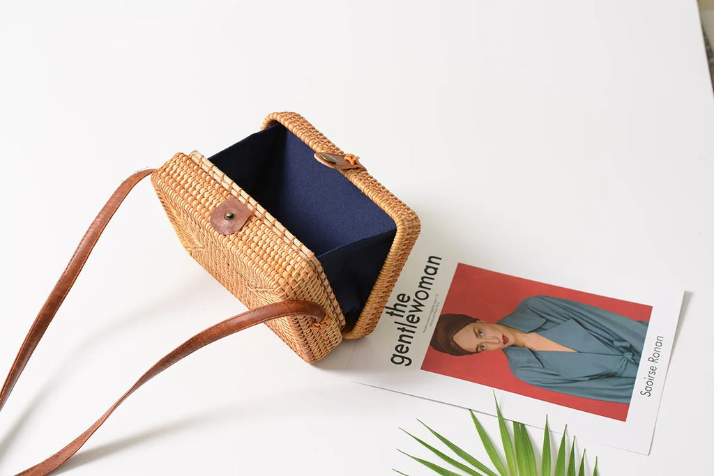 Woven Rattan Mini Shoulder Bag Vintage Summer Crossbody Bag