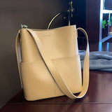 Bucket Bag Messenger Bag Female Casual Large-capacity Soft Leather Commuter Bag