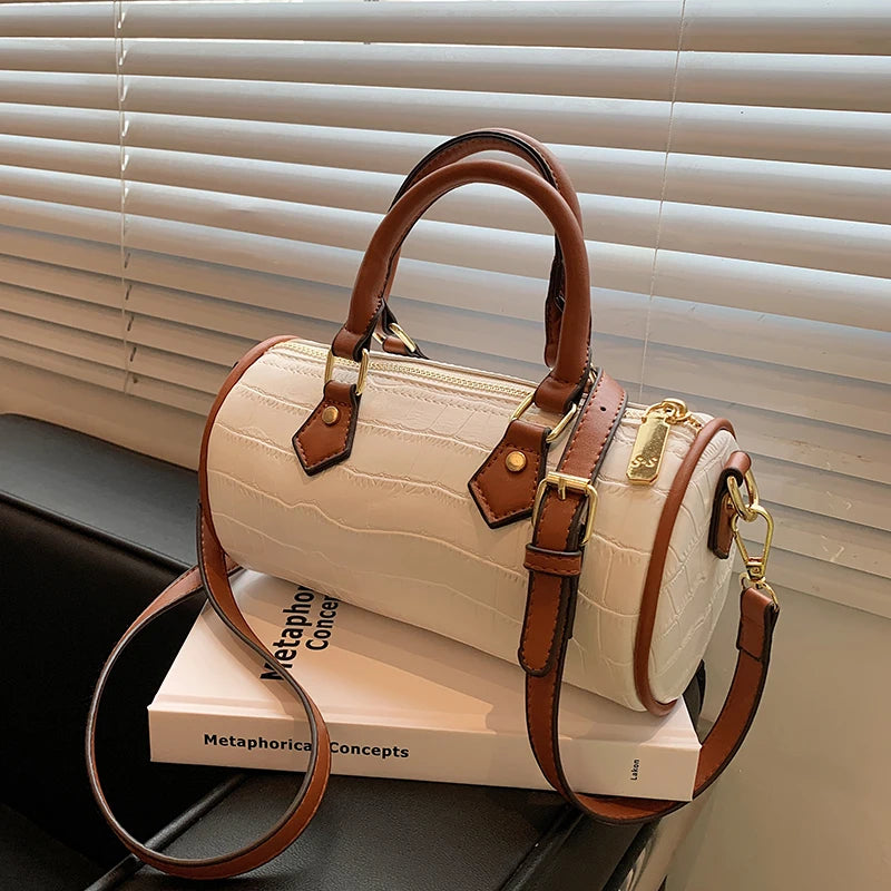 Large-capacity Portable Shoulder Bag with Yuantong Pillow Design