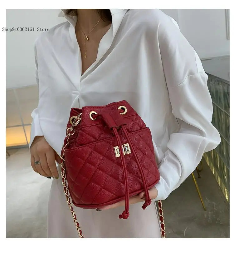 Retro Bucket Bag Chain Embroidered Shoulder Bag