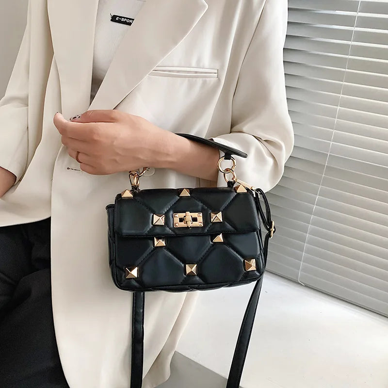 Retro Western Women's Shoulder Bag with Rivets Detail