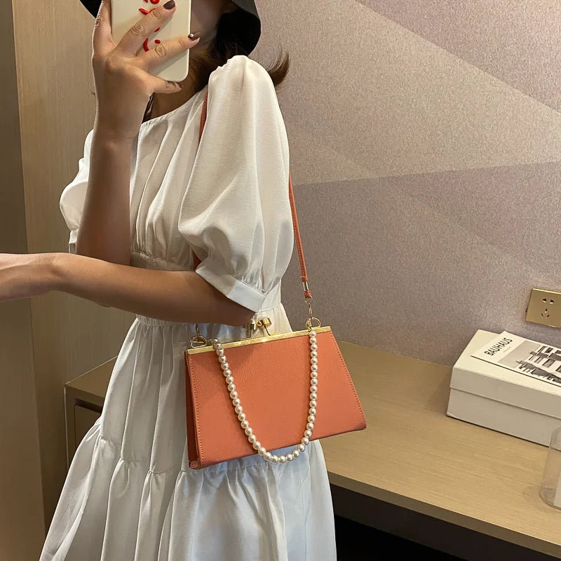 Retro PU Leather Women Handbag Lady Lock Crossbody Messenger Bag