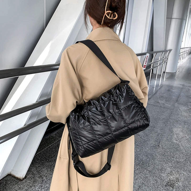 Casual Quilted Bucket Crossbody Bag for Women Warm Winter Large Capacity
