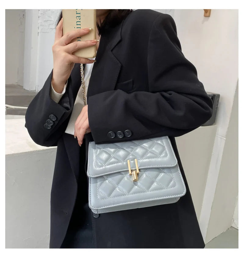 Small Chain Square Messenger Bag for Women