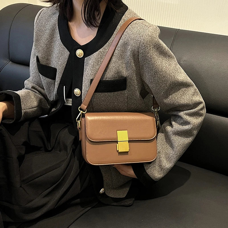 Cowhide Single Shoulder Bag Diagonal Span BOX Lock Small Square Bag