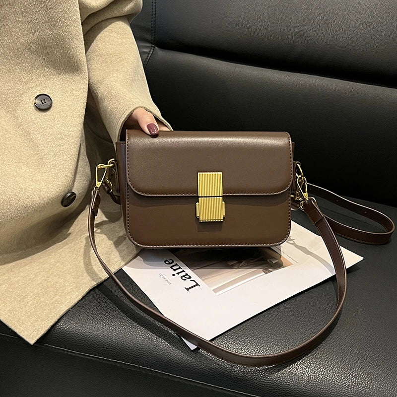 Cowhide Single Shoulder Bag Diagonal Span BOX Lock Small Square Bag