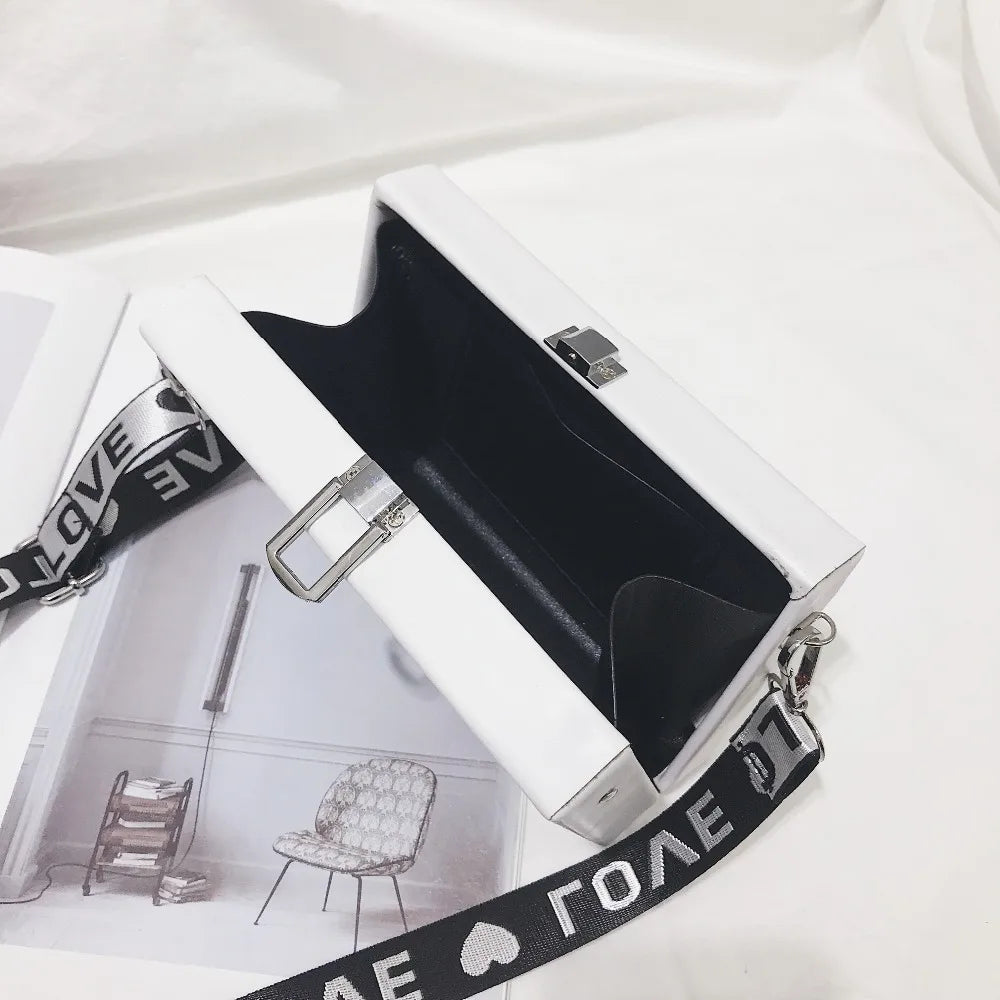 One-shoulder Wide Strap Stamp Print Box Bag