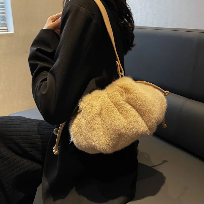Plush Autumn And Winter Shoulder Bag Western Style Messenger Bag