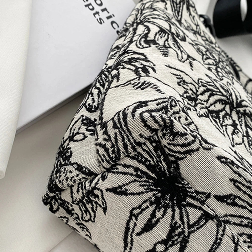 Embroidery Chain Messenger Handbags Women Large Capacity