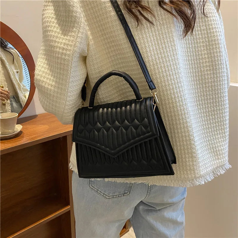 Retro Female Handbags Shoulder Bags Lozenge Messenger Bags Fold Casual Square Ba