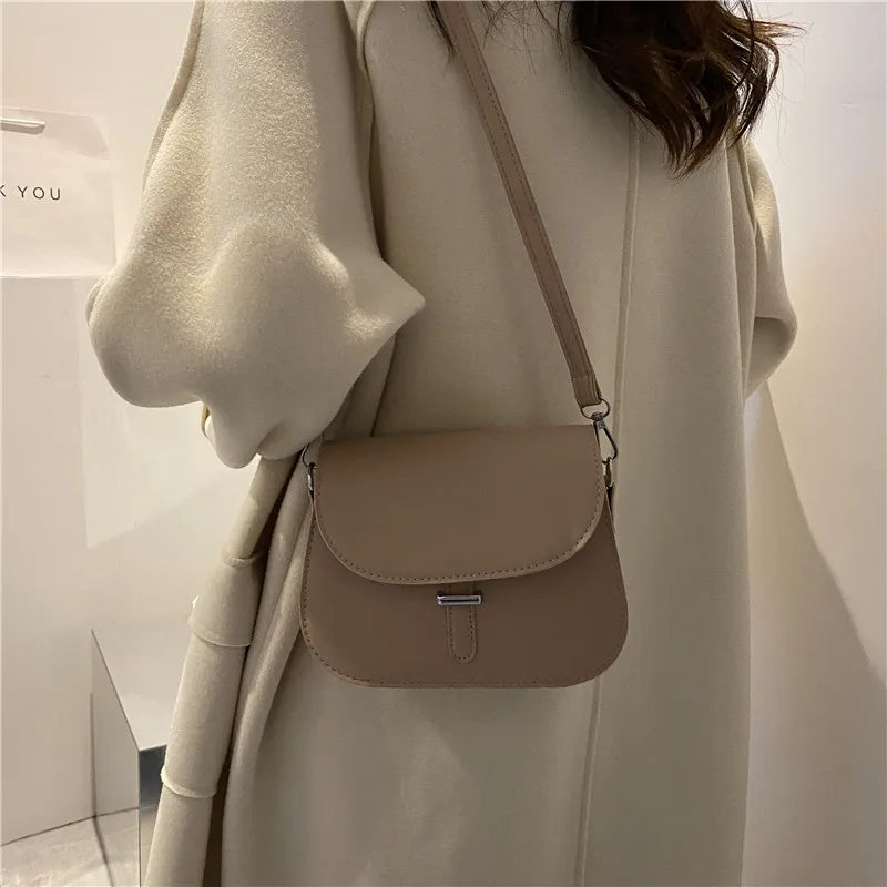 Retro Flap Saddle Bag For Women PU Leather Shoulder Messenger Bag