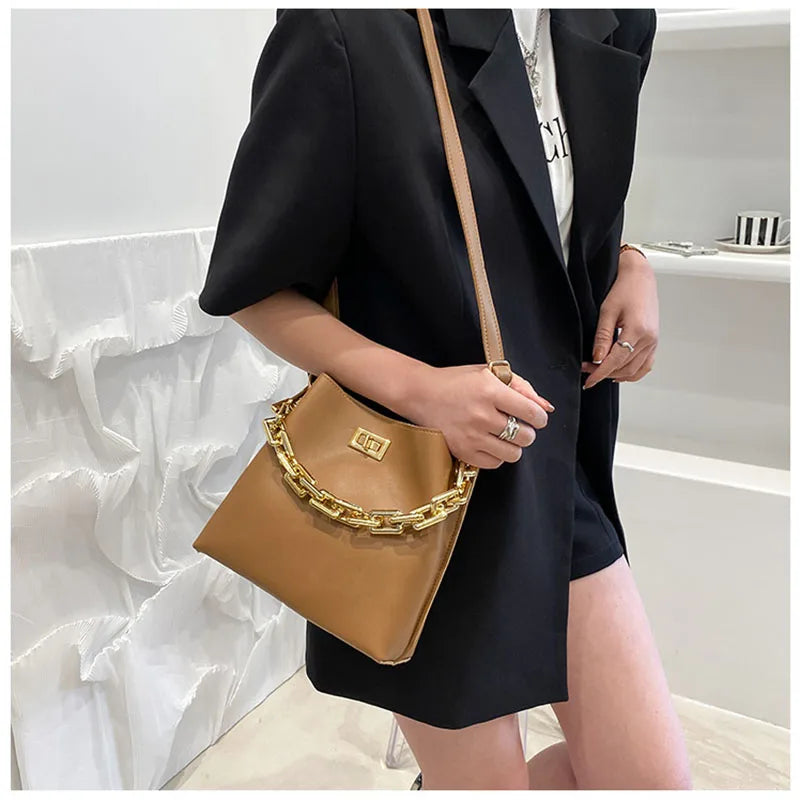 Retro Personality Women's Bucket Bag Chain Handle Solid Texture Bag