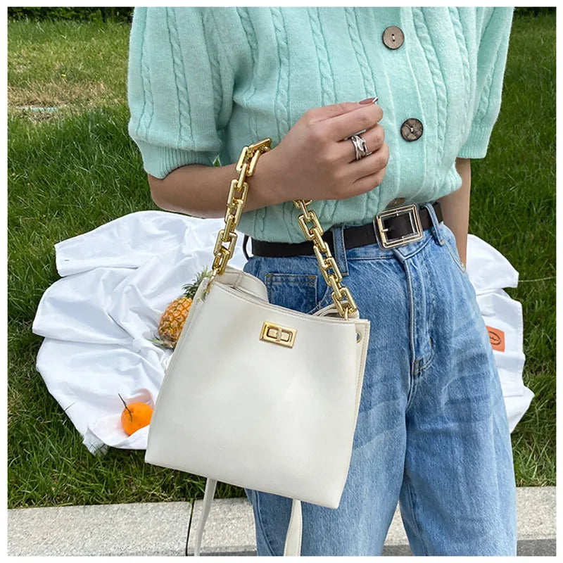 Retro Personality Women's Bucket Bag Chain Handle Solid Texture Bag