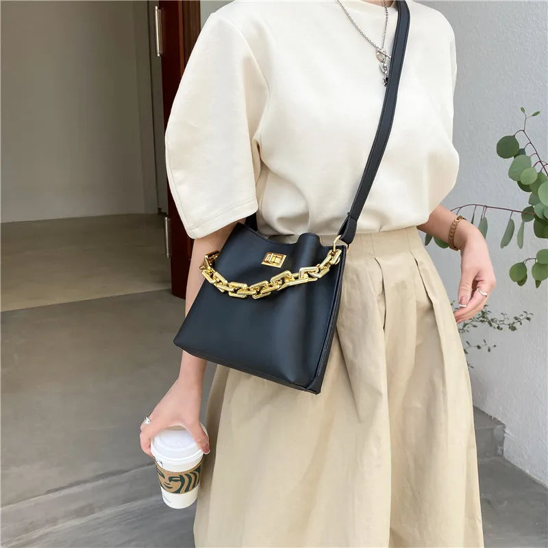 Retro Personality Women's Bucket Bag Chain Handle Solid Texture Bag