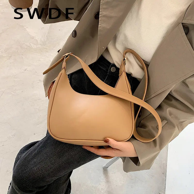 Casual Crossbody Shoulder Bag for Women in Pu Leather