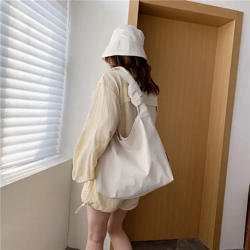 Large Capacity Nylon Shoulder Bag All-match Style Travel Handbag